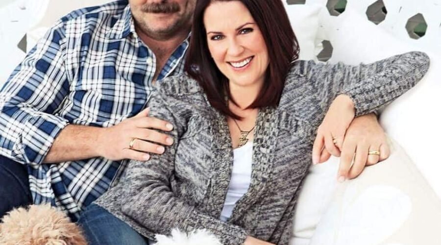 You’Y’ll find only one television in the cheerful Hollywood home of actors Megan Mullally and Nick Offerman